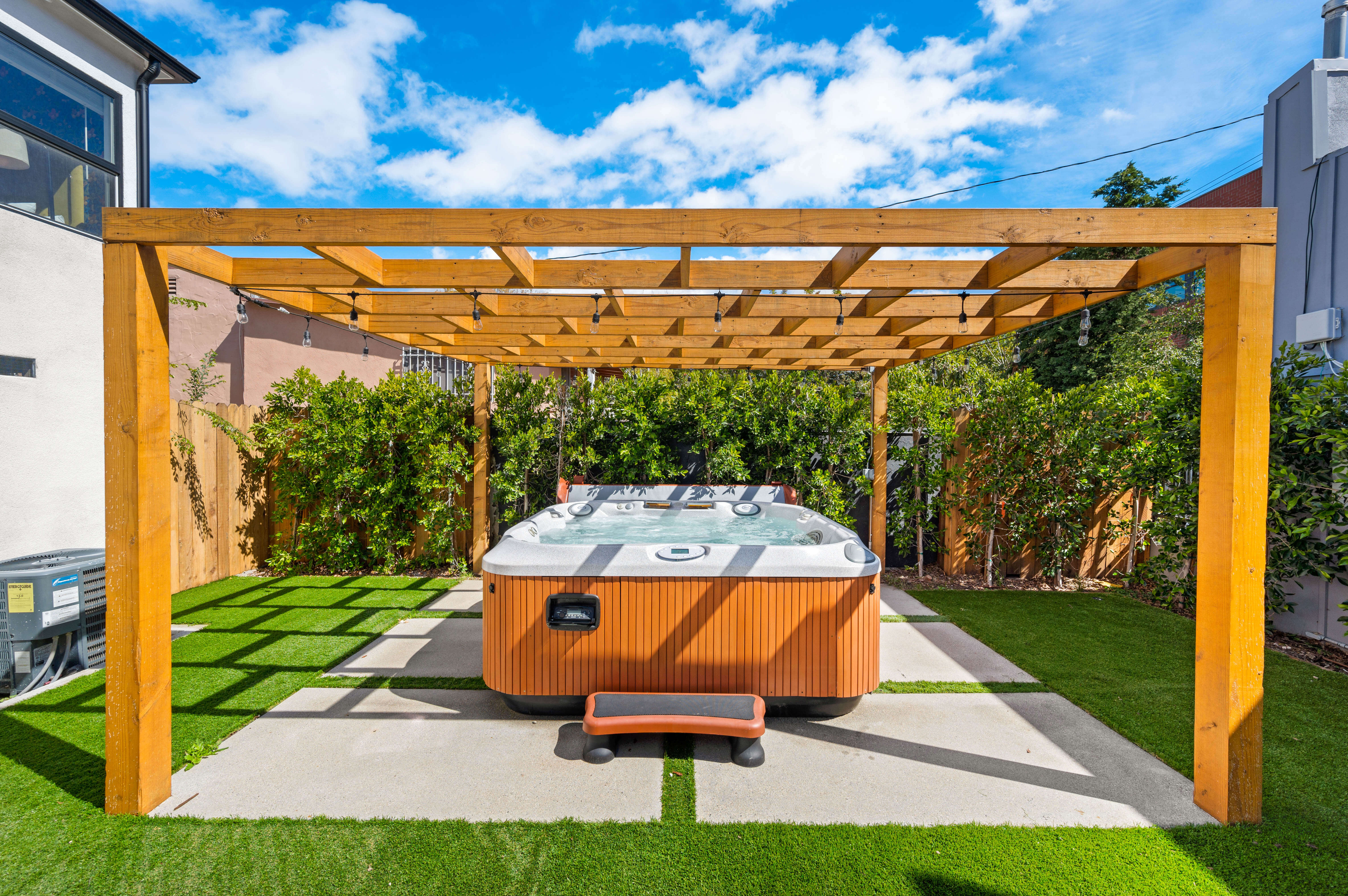 Exterior Yard – Palos Verdes – Almeraris Family