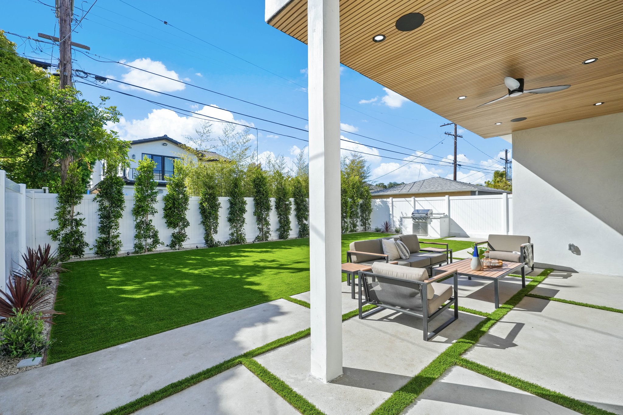 Exterior yard - Yang family — New Vision Builders