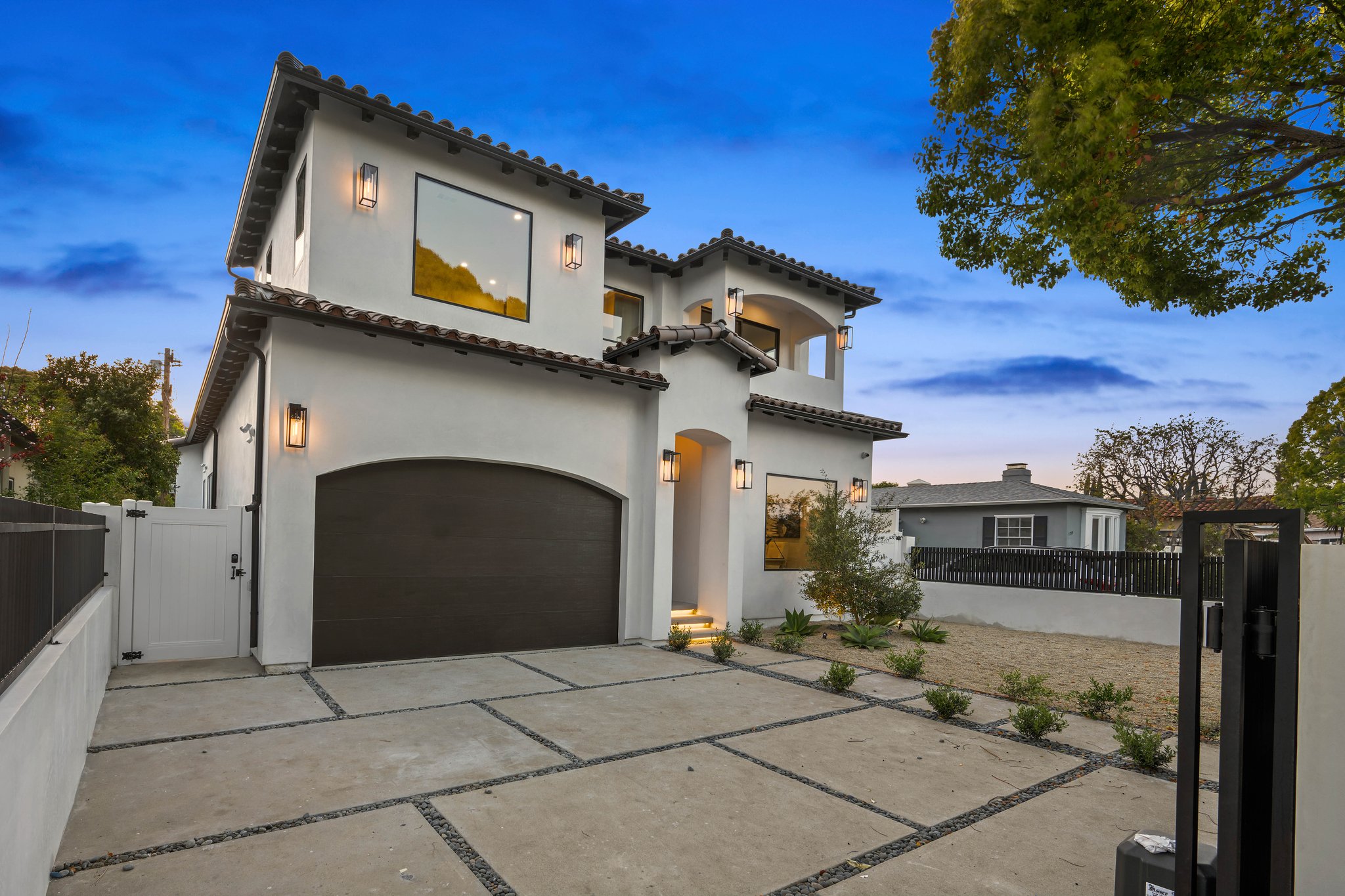 Exterior yard - Yang family — New Vision Builders