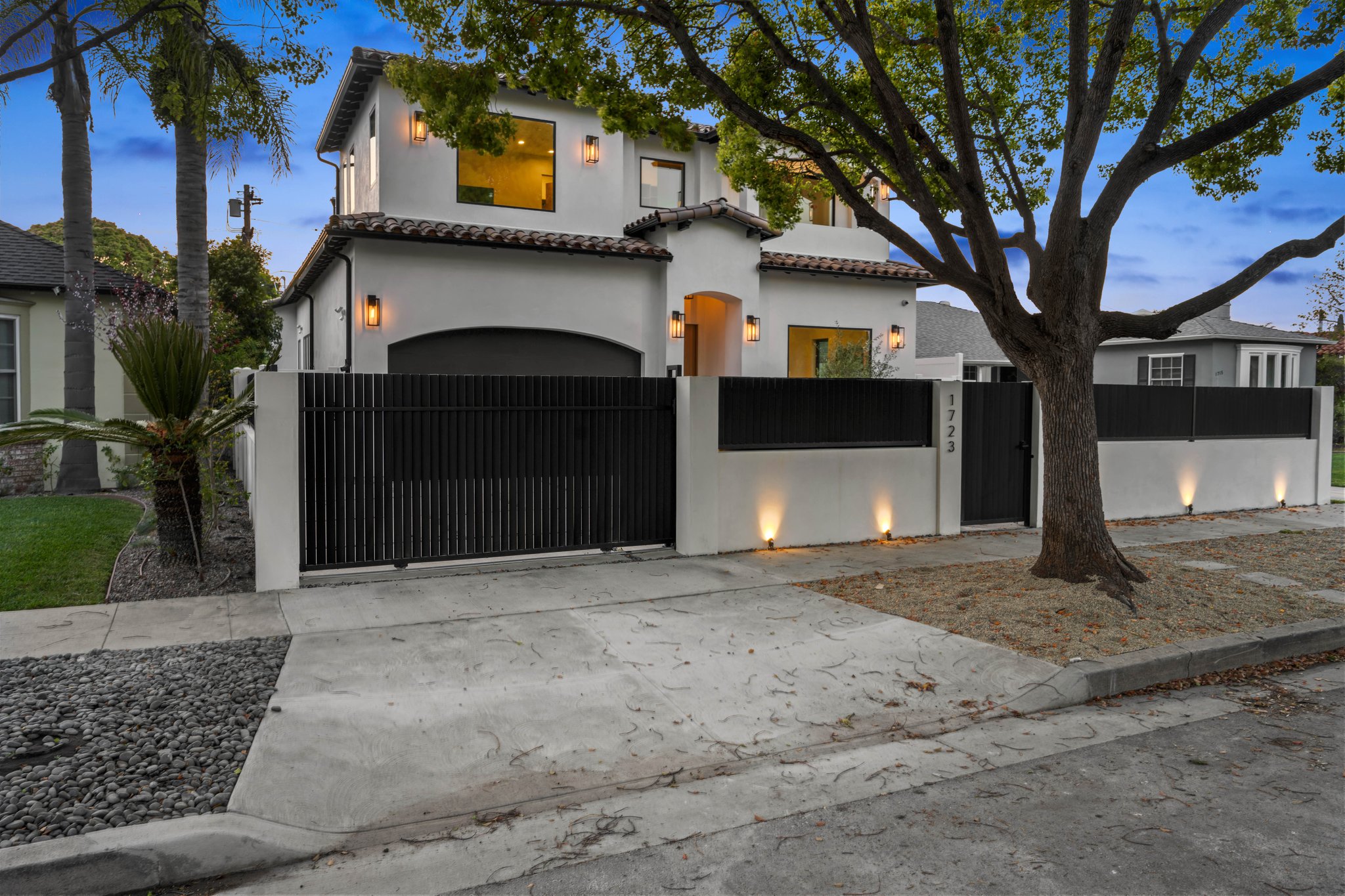 Exterior yard - Yang family — New Vision Builders