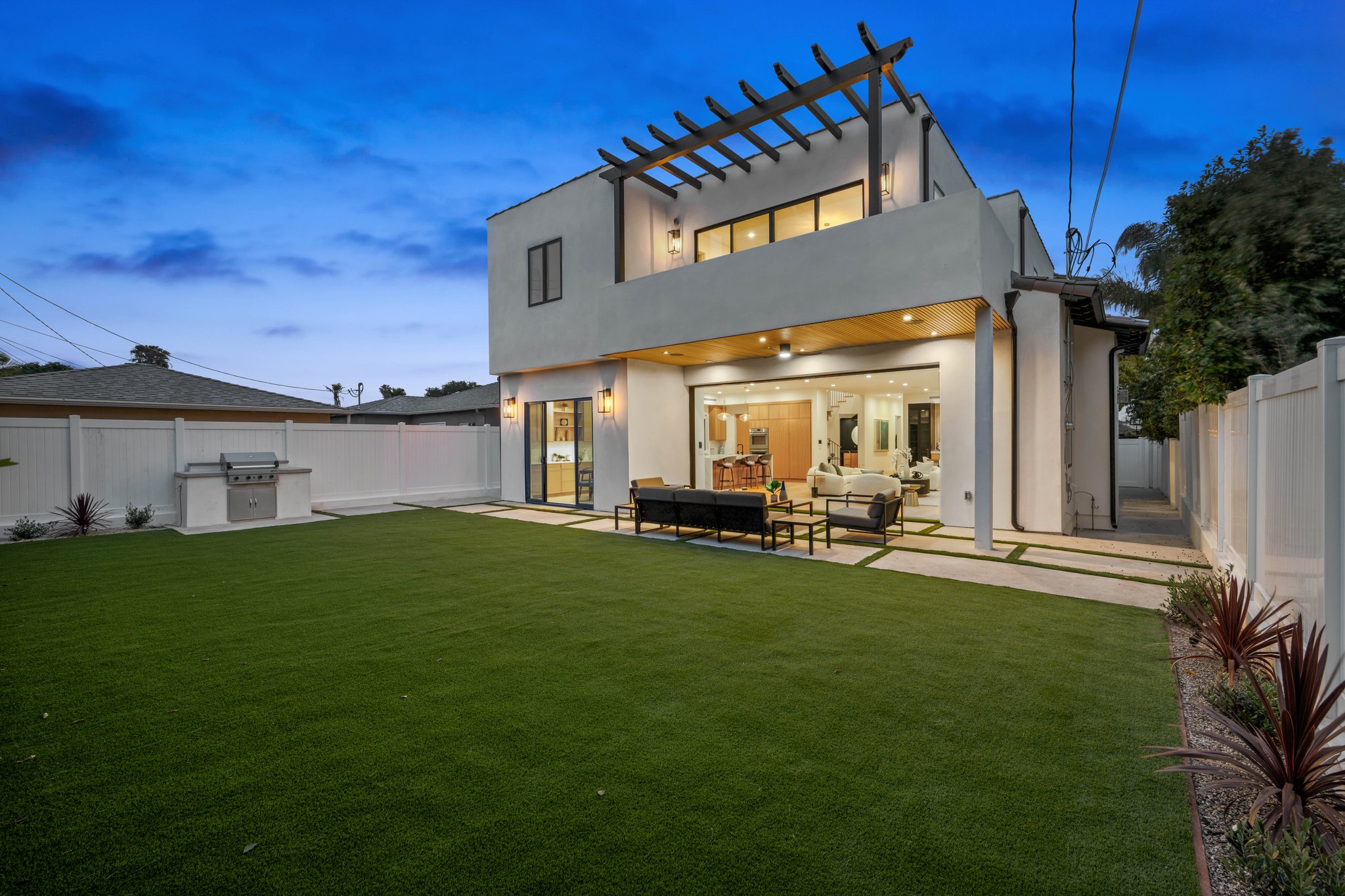 Exterior yard - Yang family — New Vision Builders